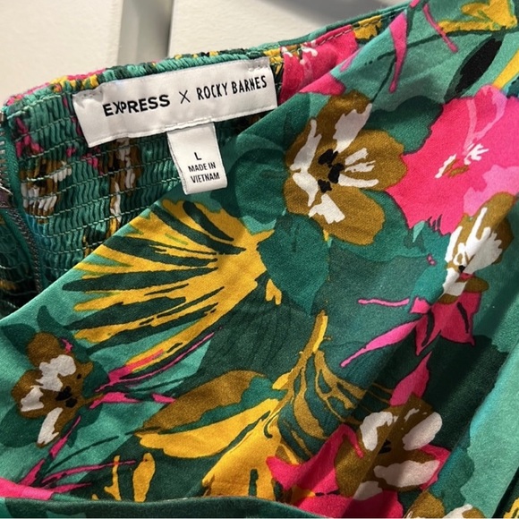 EUC Express Tropical Crop Top - Picture 4 of 4